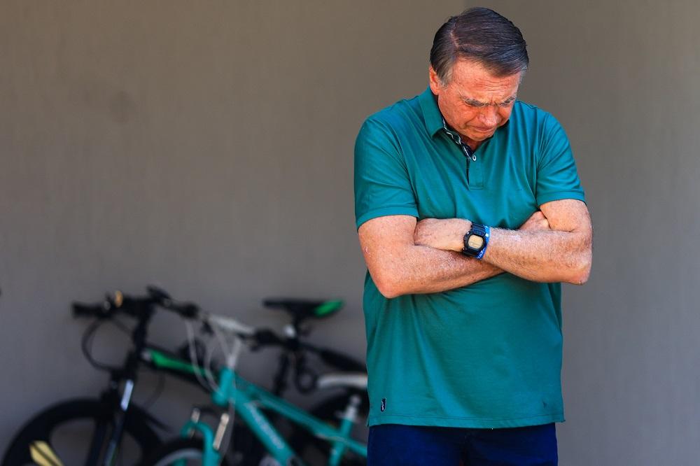 PGR nega SmartTV para Bolsonaro, mas autoriza visita religiosa