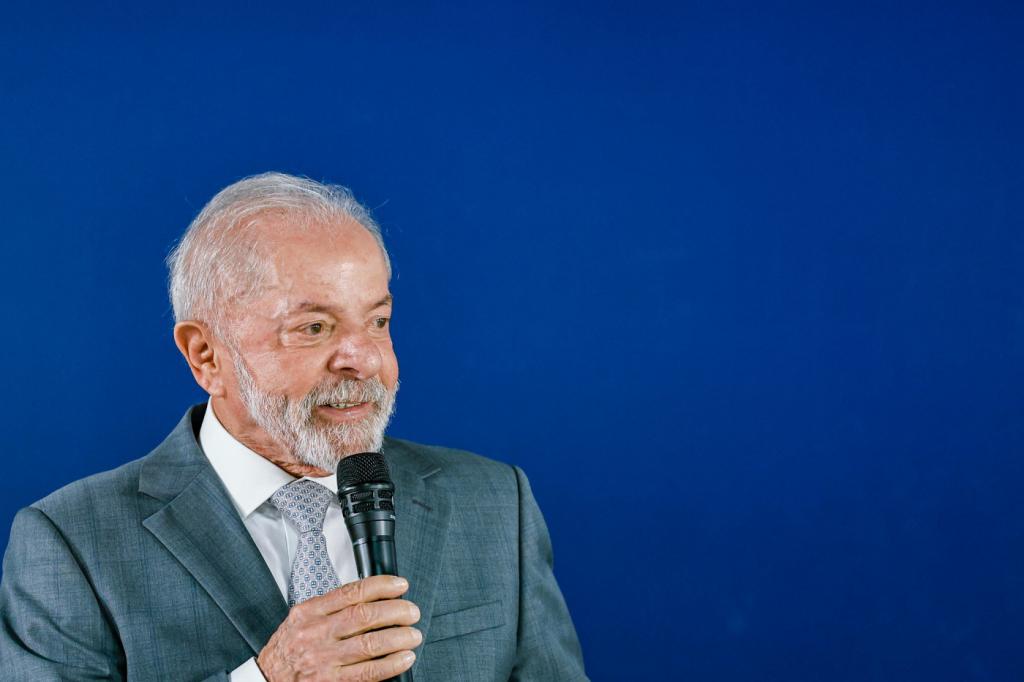 Lula afirma que Brasil não será eternamente exportador de commodities