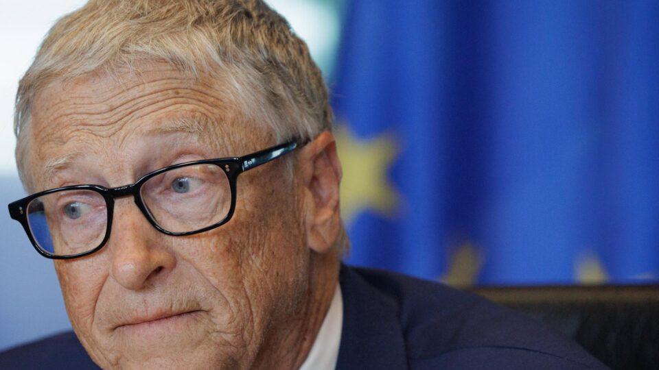 Bill Gates assumiu responsabilidade por ligações com Epstein, diz sua fundação