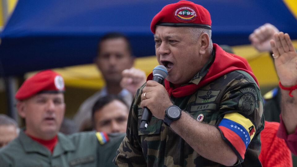 Número 2 do chavismo diz que regime da Venezuela “não descansará” até conseguir resgatar Maduro