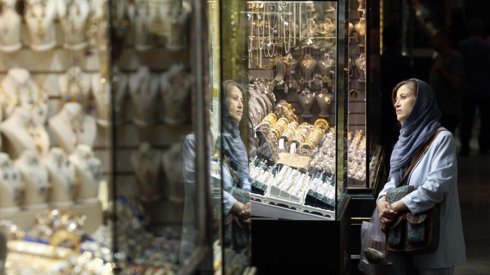 O fator que torna os atuais protestos no Irã diferentes dos anteriores – e deixa o regime em xeque