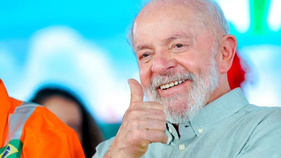 Sindicatos de petroleiros pressionam Lula para que envie combustíveis da Petrobras a Cuba