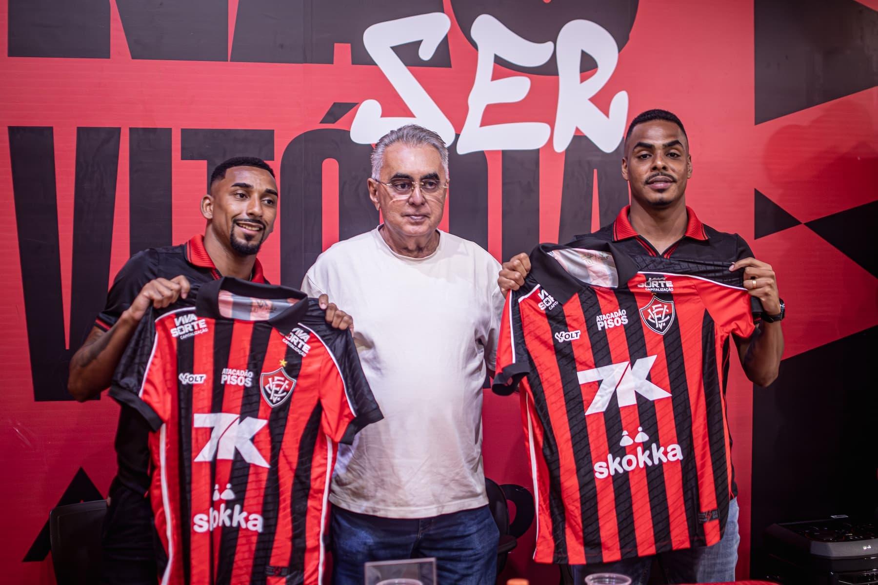 Vitória apresenta Mateus Silva e Caíque Gonçalves como reforços para temporada 2026